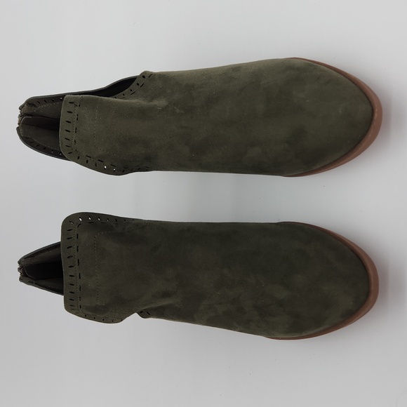 Just Fab Tommi Green Faux Suede Cutout Bootie - Zippered Heel Trendy & Versatile - Picture 3 of 12